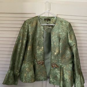 Donna Vinci 3 piece suit, size 20
